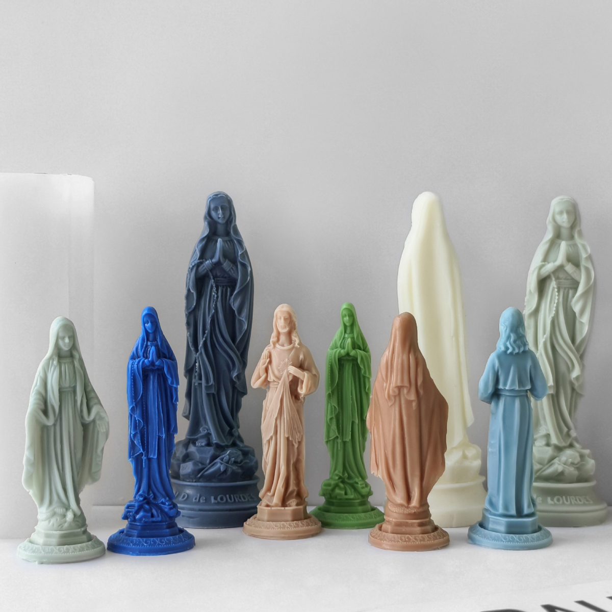 Figure Sculpture Candle mold (RUUIPON-131)