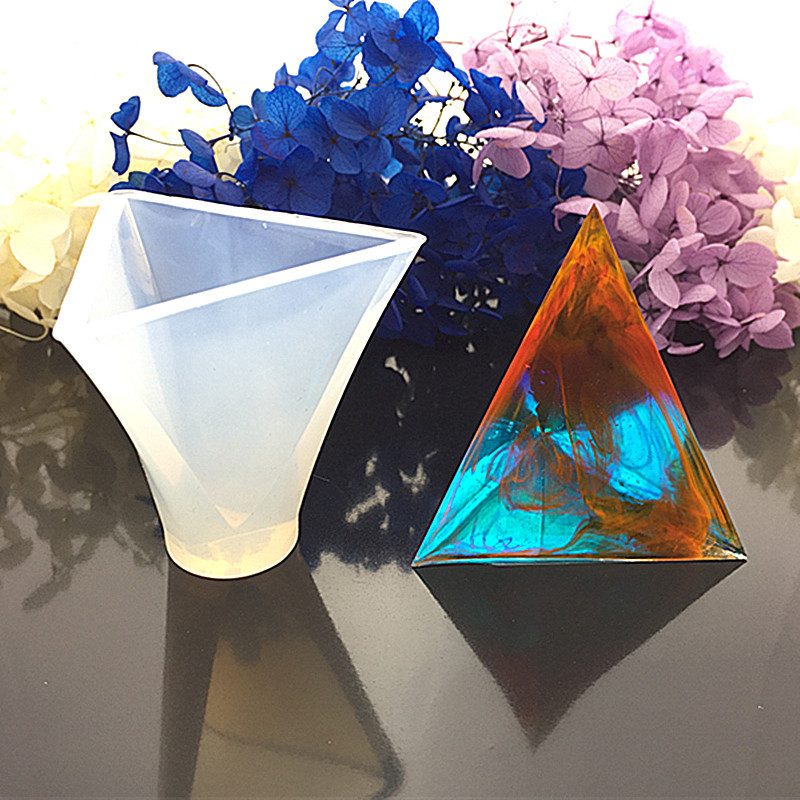 Triangular Pyramid Energy Tower Resin mold (RUUIPON-621)