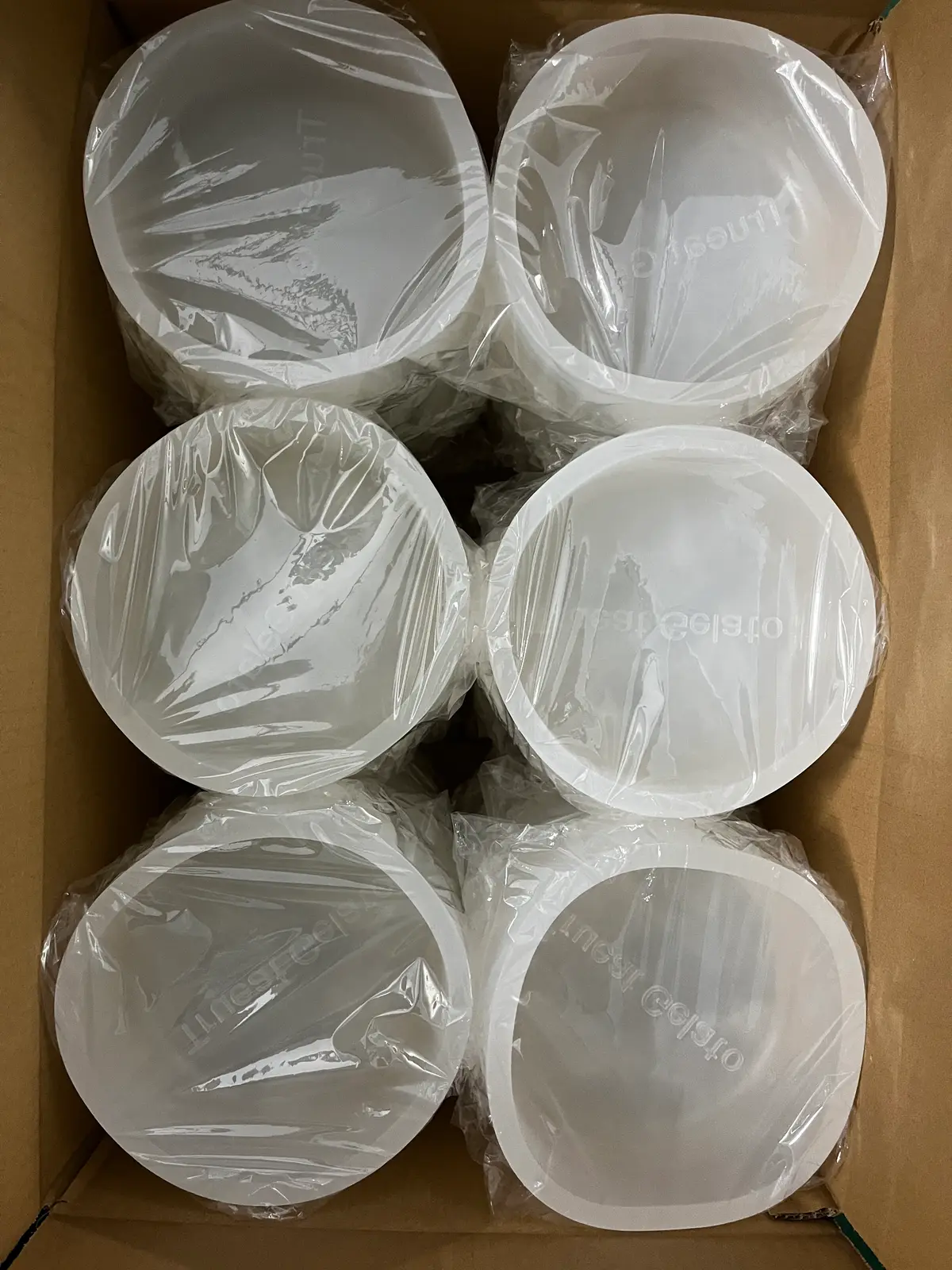 Multi-cavity silicone production tray at RUUIPON