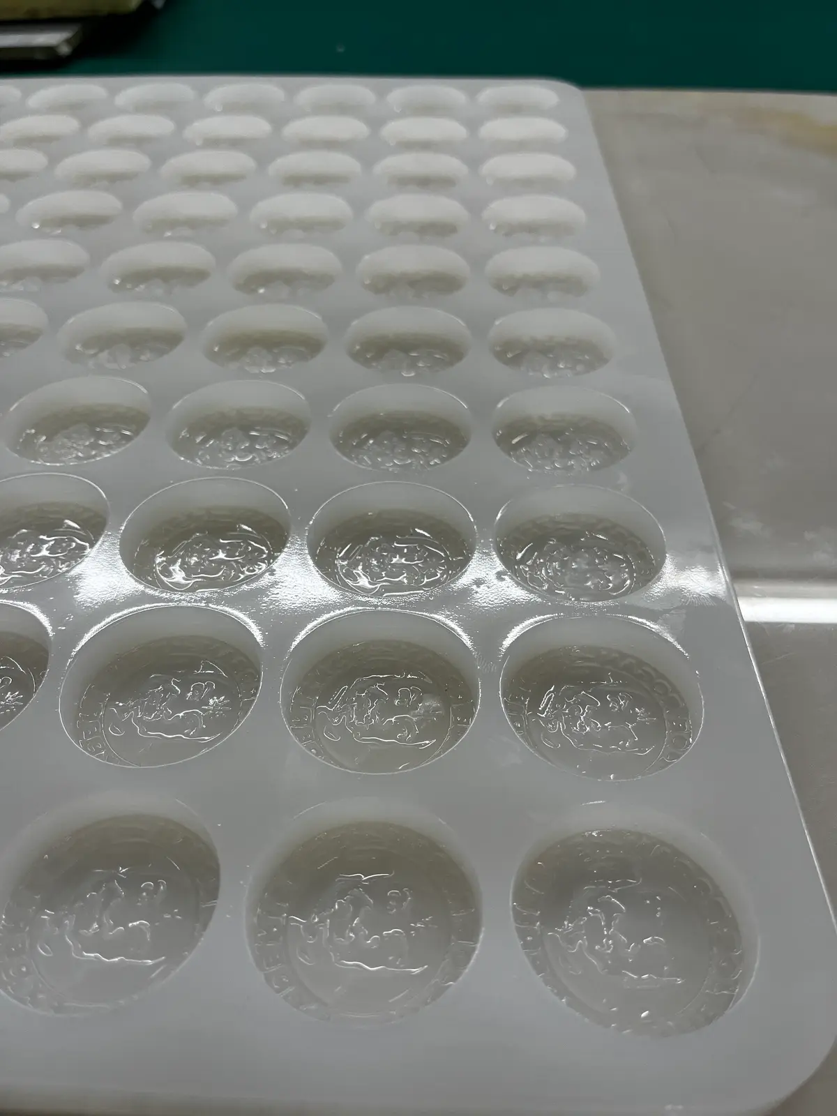 Export packing of custom silicone mold trays