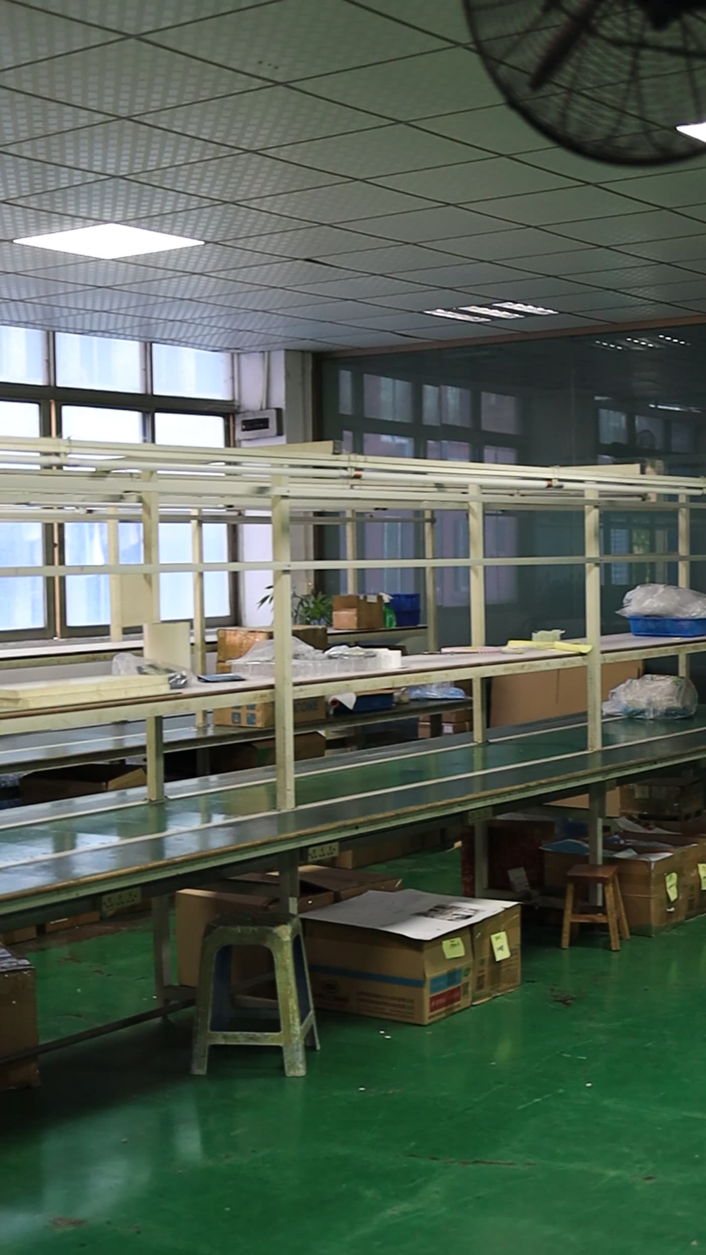 Custom silicone mold manufacturer workshop bench at RUUIPON Shenzhen