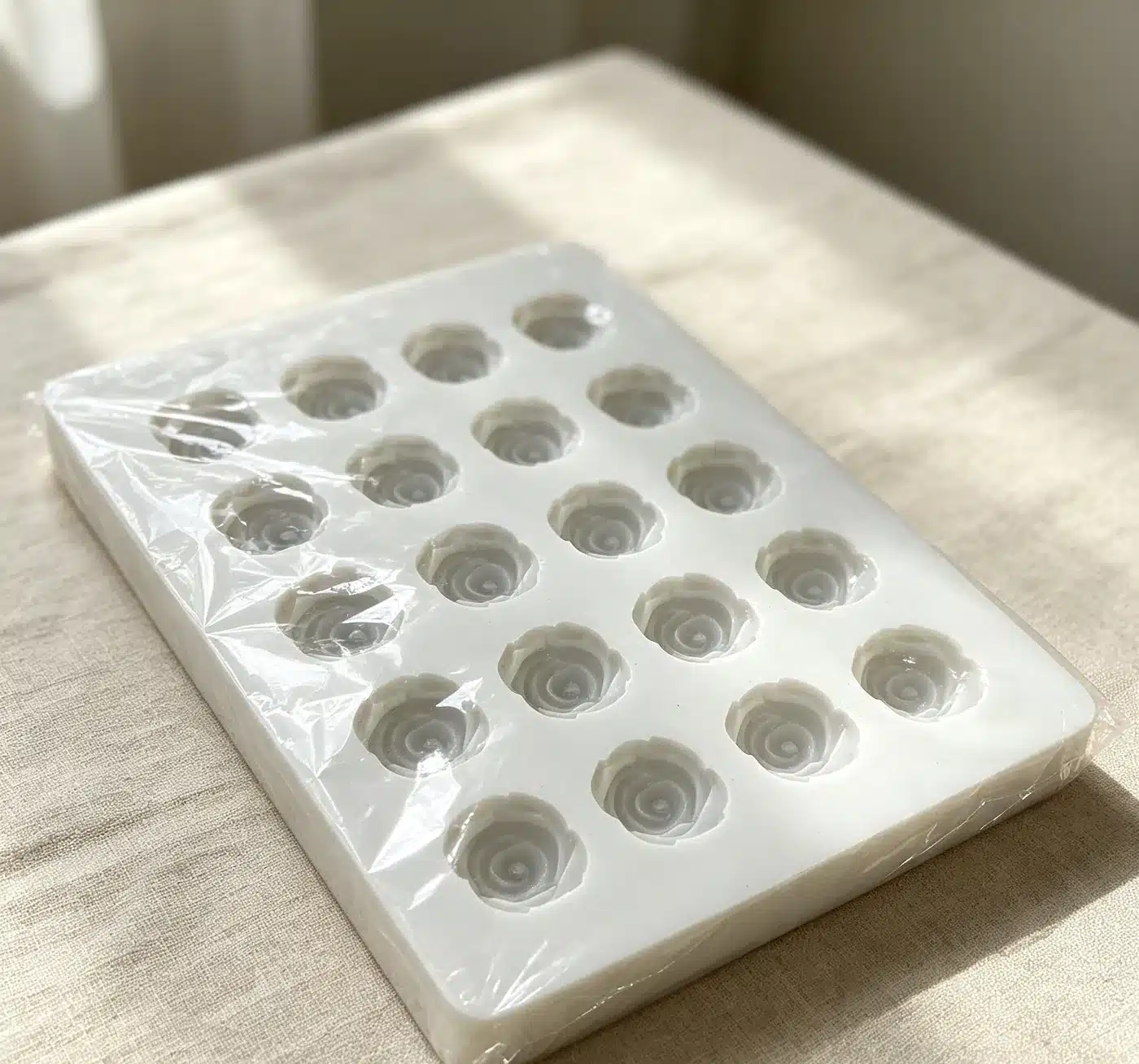 Custom silicone baking mold tray with multi-cavity food-grade cavities