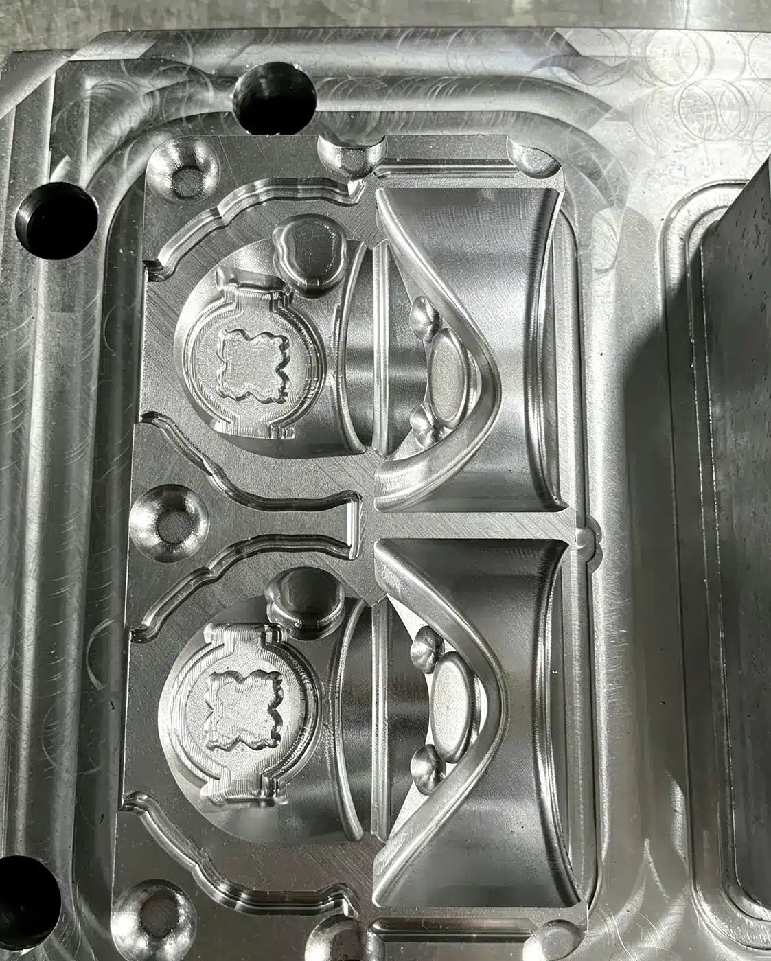 RUUIPON Shenzhen shop CAD and silicone mold work