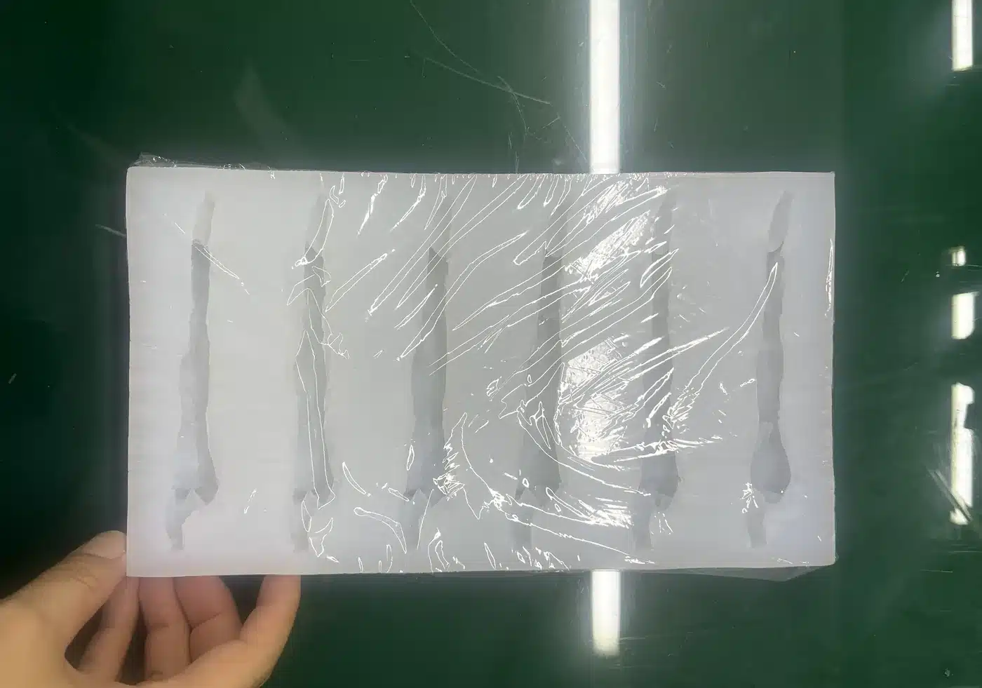 Silicone Mold vs Polycarbonate Chocolate Mold: When Soft Tools Win