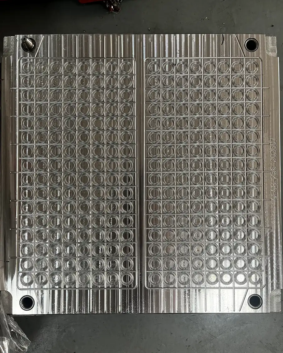 Custom Silicone Lollipop Molds: Stick Channels and Cavity Draft