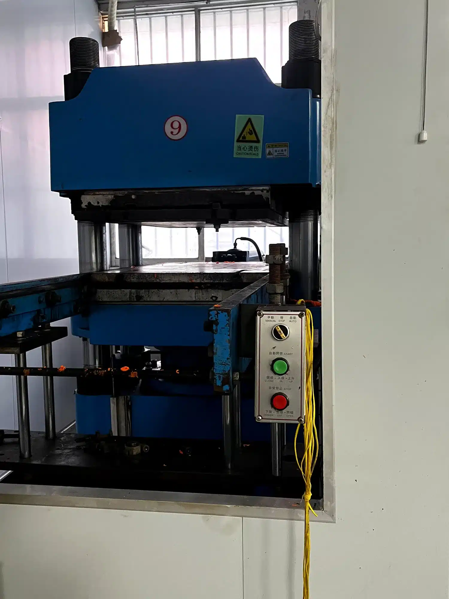 Multi-cavity custom silicone production tray