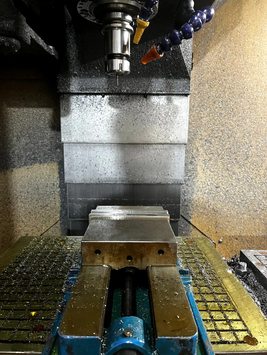 RUUIPON mold workshop with custom silicone tooling in production